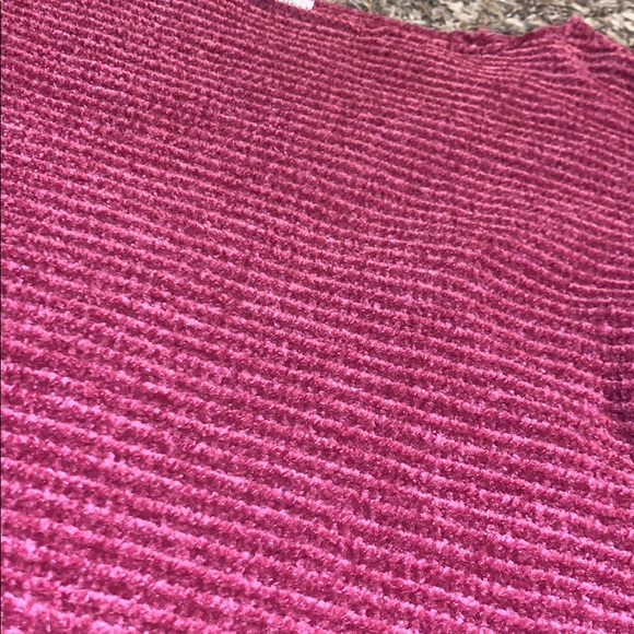 Cropped sweater - Picture 2 of 3